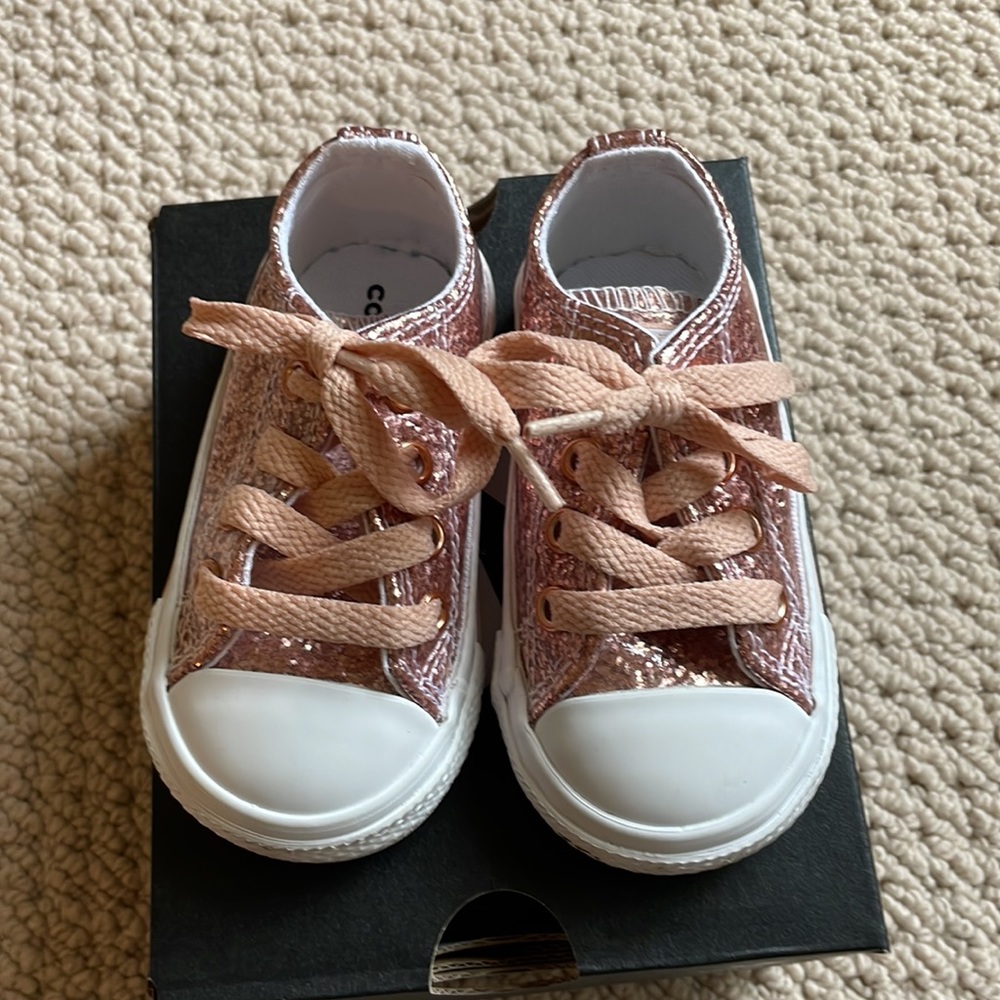 Pink sparkle converse - Picture 2 of 3
